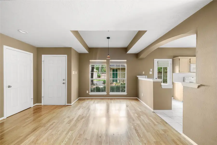 150 N Magnolia Pond Place, The Woodlands, TX 77381 - Image #2
