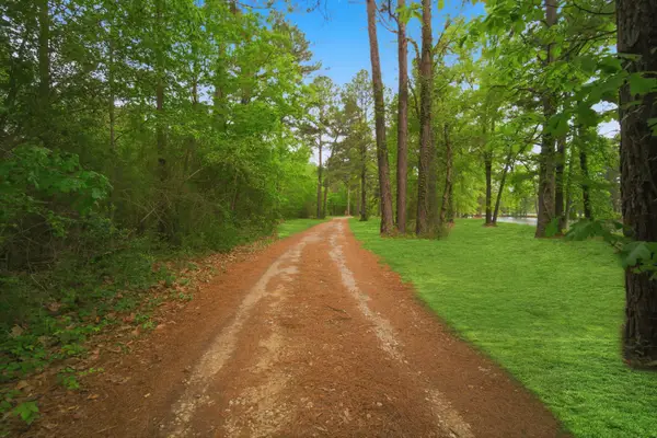 1775 Us Highway 190 E, Livingston, TX 77351