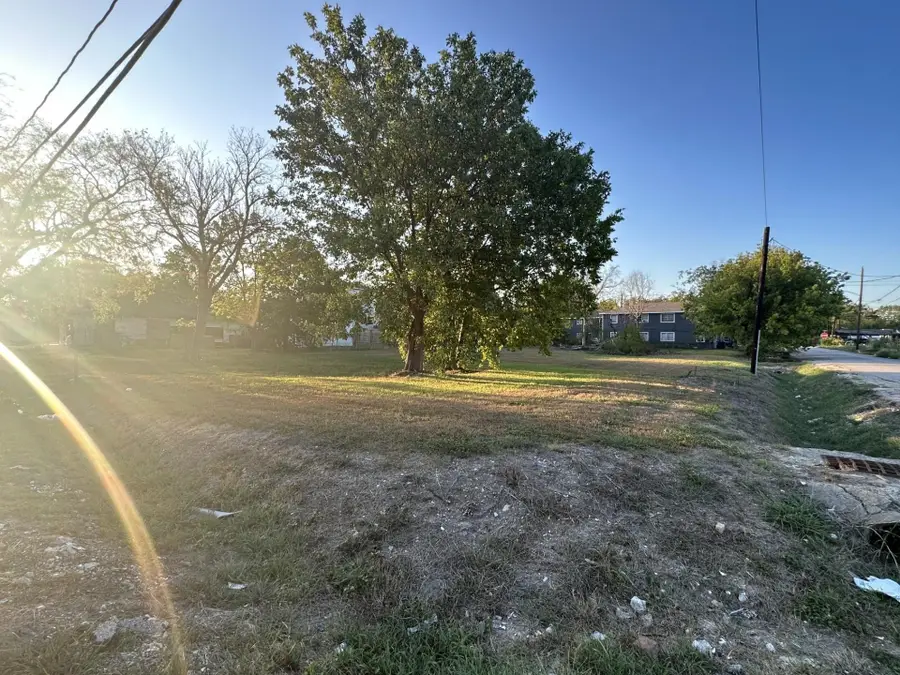 2203 Brewster Street, Houston, TX 77026 - Image #2