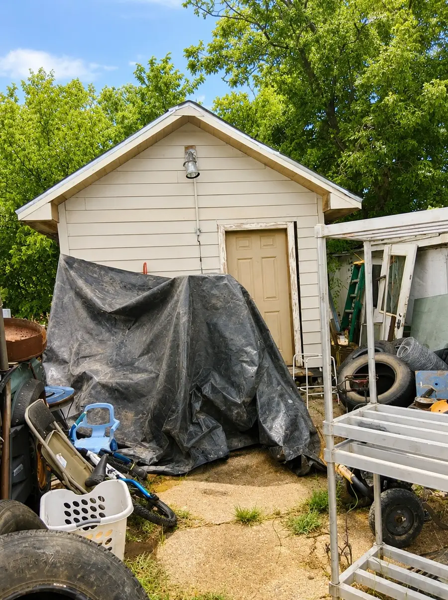 1910 Saint Louis Street, Gatesville, TX 76528 - #2