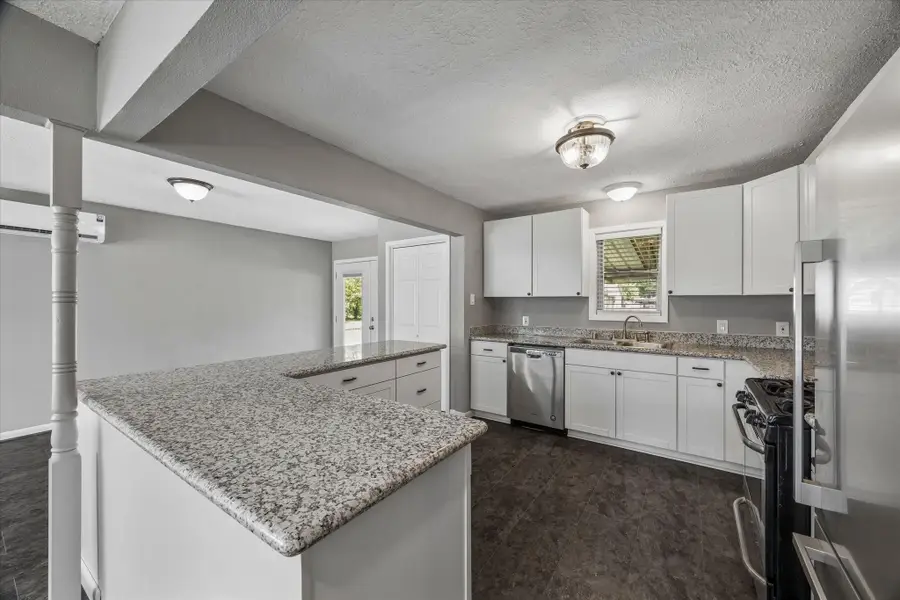 2439 S Austin Avenue, Pearland, TX 77581 - #3
