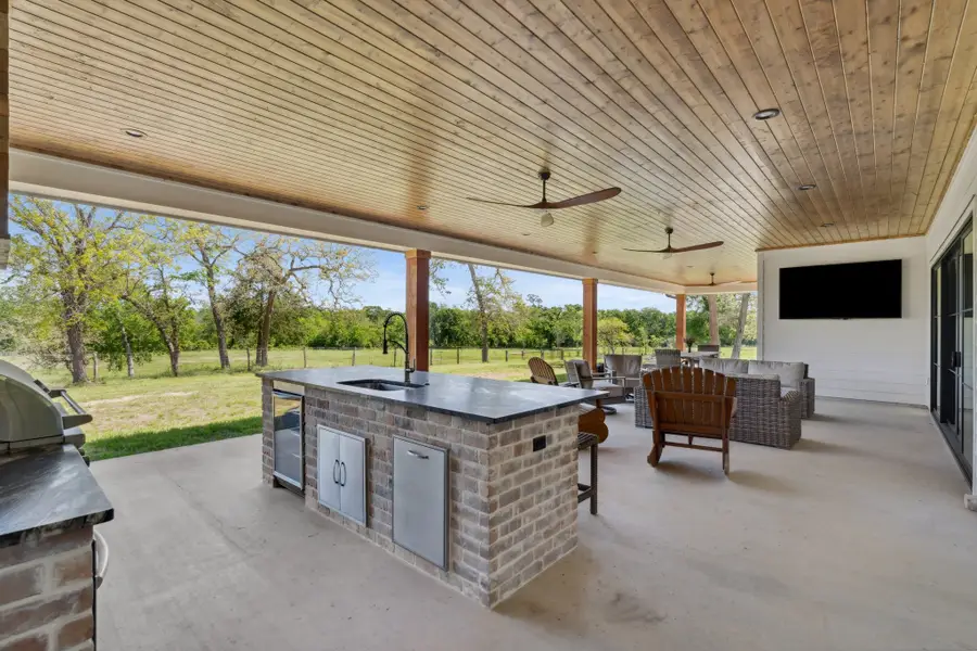 4052 Kuykendall, Bellville, TX 77418 - Image #3