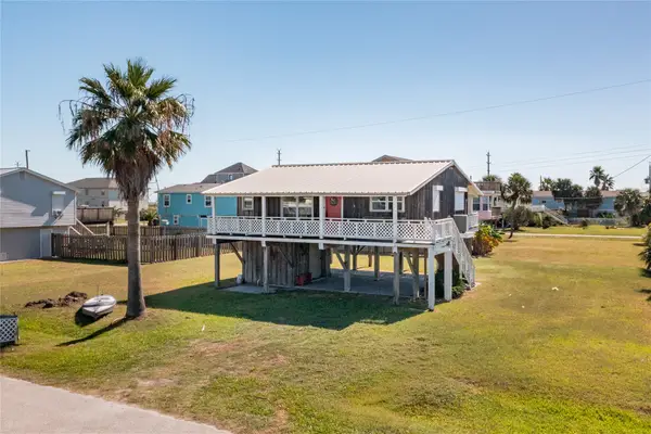 16519 Captain Kidd Road, Jamaica Beach, TX 77554