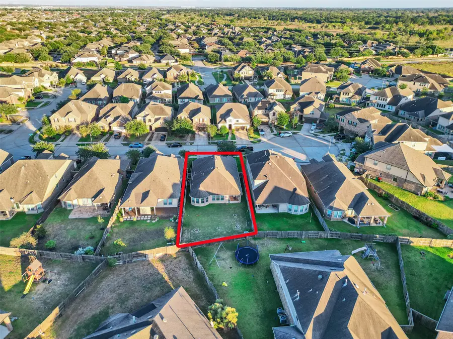 11119 Mineral Island Lane, Richmond, TX 77406 - Image #3