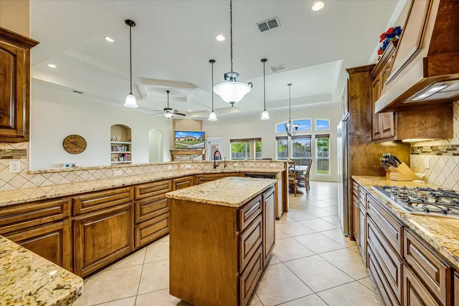 7522 S Lake Drive, Corpus Christi, TX 78414 - #2