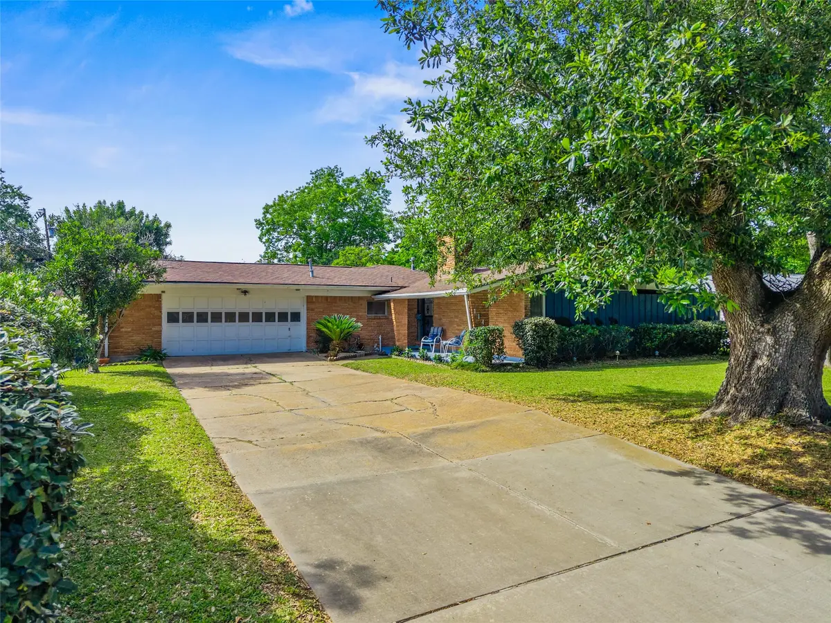 114 20th Avenue, Texas City, TX 77590 - #1