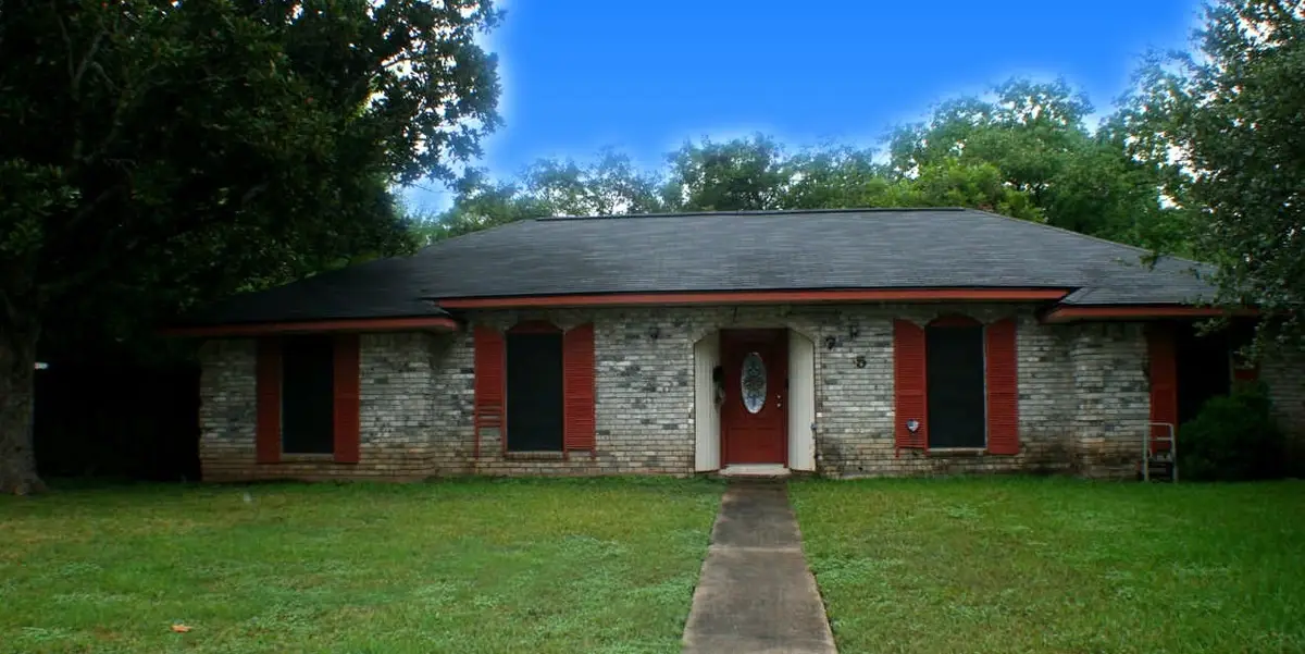 705 Sycamore Street S, Lake Jackson, TX 77566 - #1