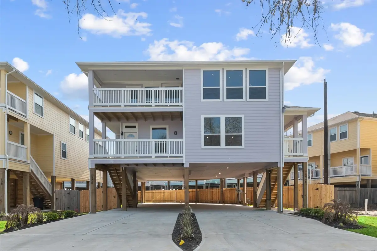 704 Lee Street, La Porte, TX 77571 - Image #1