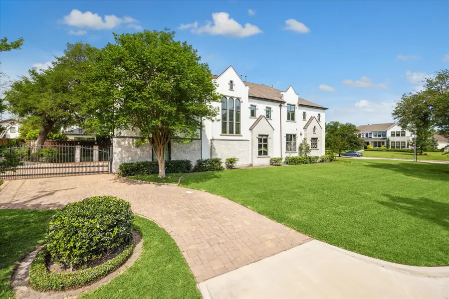 5303 Longmont Drive, Houston, TX 77056 - Image #3