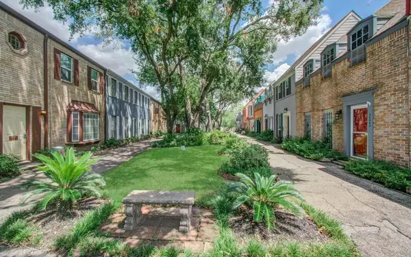 5208 Arboles Drive #C4, Houston, TX 77035