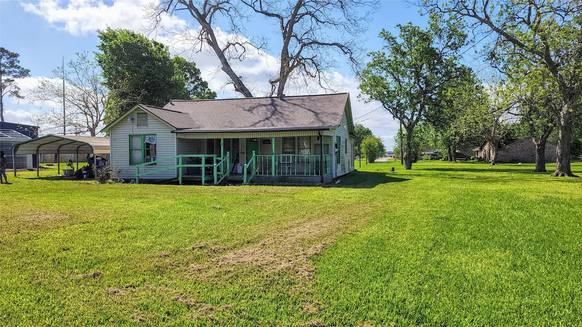 425 W Brazos Avenue, West Columbia, TX 77486 - Image #1