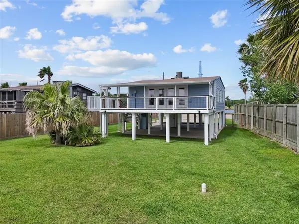 5030 Scenic Drive, Dickinson, TX 77539