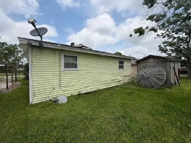 709 W Live Oak Street, Angleton, TX 77515 - #3