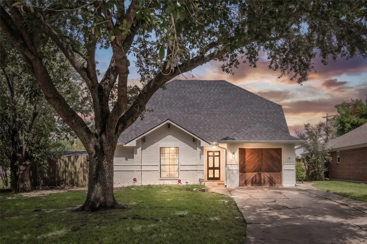 5501 Pecos Street, Dickinson, TX 77539 - #1