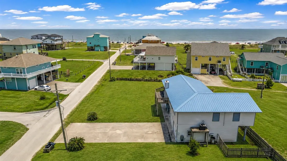 817 Westview, Port Bolivar, TX 77650 - #1