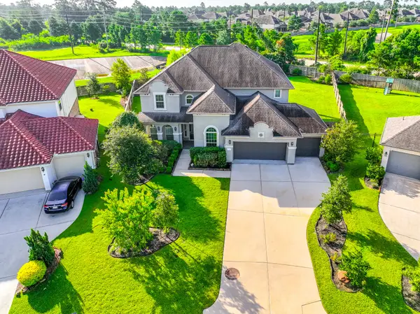 6 Winter Thicket Place, Tomball, TX 77375