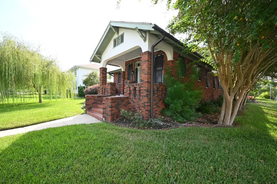 4627 Woodrow Avenue, Galveston, TX 77551 - Image #2