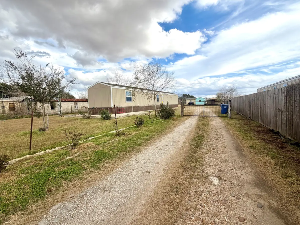 310 Beaks Avenue, Eagle Lake, TX 77434 - #1