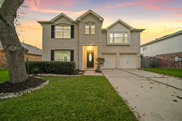 2208 Day Drive, Pearland, TX 77584