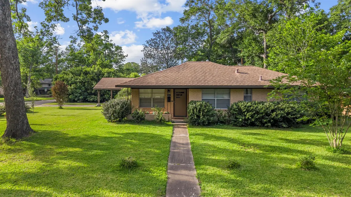 101 S Delmont Drive E, Conroe, TX 77301 - #1