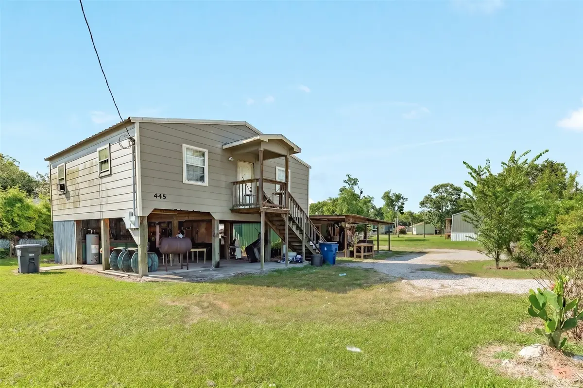 445 Creekside Drive, Holiday Lakes, TX 77515 - #1