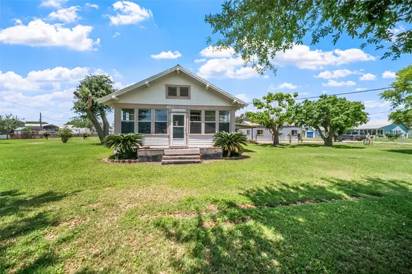 422 Caney Street, Matagorda, TX 77457