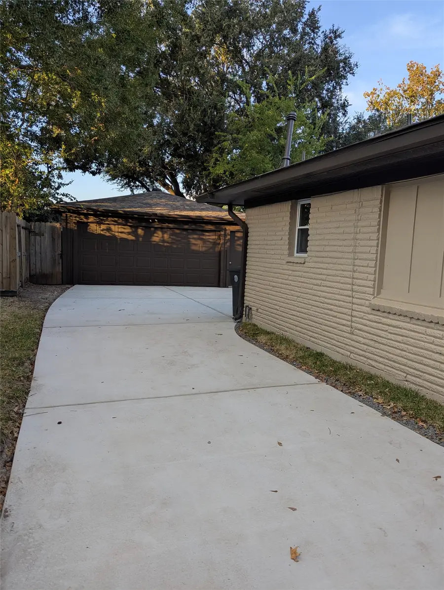 6214 Yarwell Drive, Houston, TX 77096 - #2