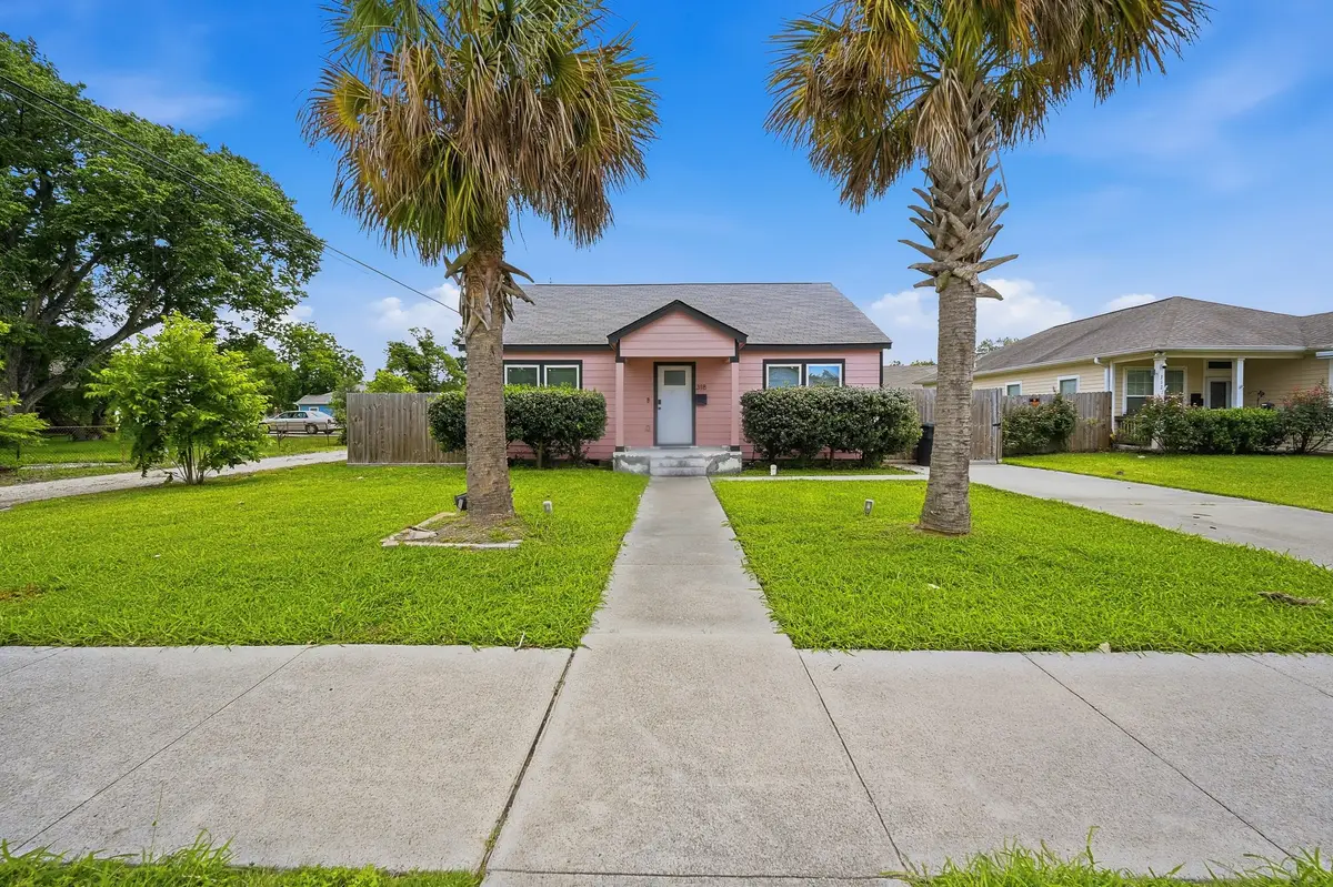 318 2nd Street N, Texas City, TX 77590 - #1