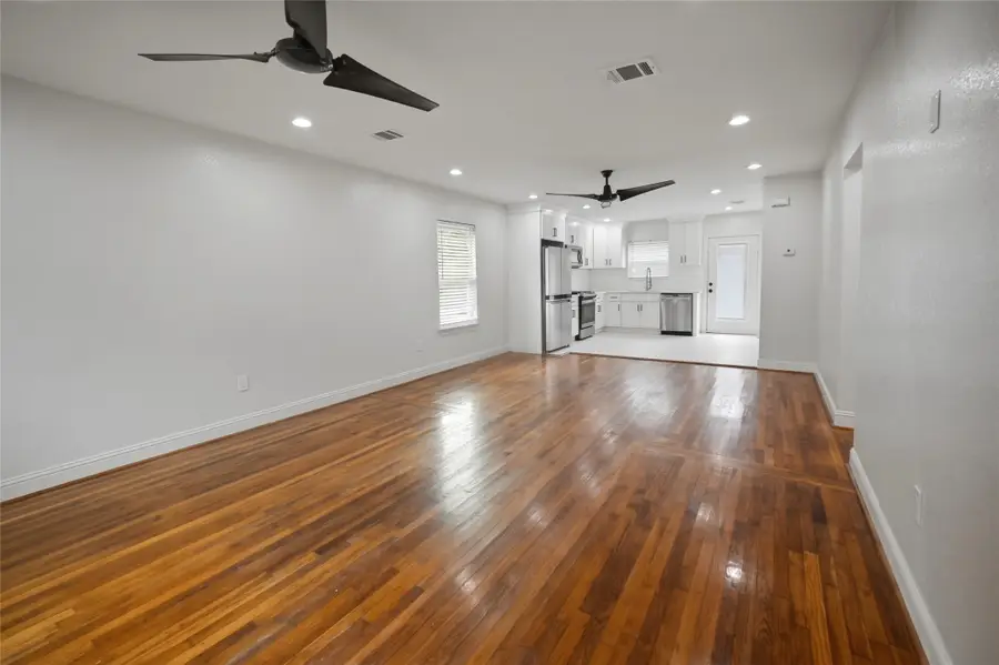 318 2nd Street N, Texas City, TX 77590 - #3
