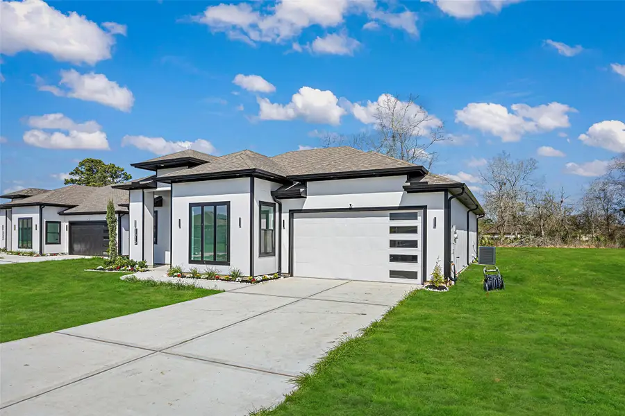 1515 Waco St, Dayton, TX 77535 - #3