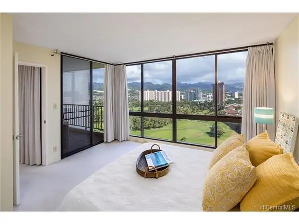 990 Ala Nanala Street #19A, Honolulu, HI 96818