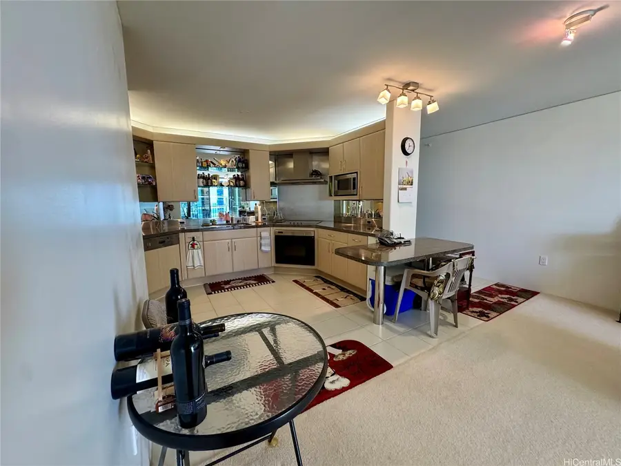 88 Piikoi Street #1802, Honolulu, HI 96814 - Image #3