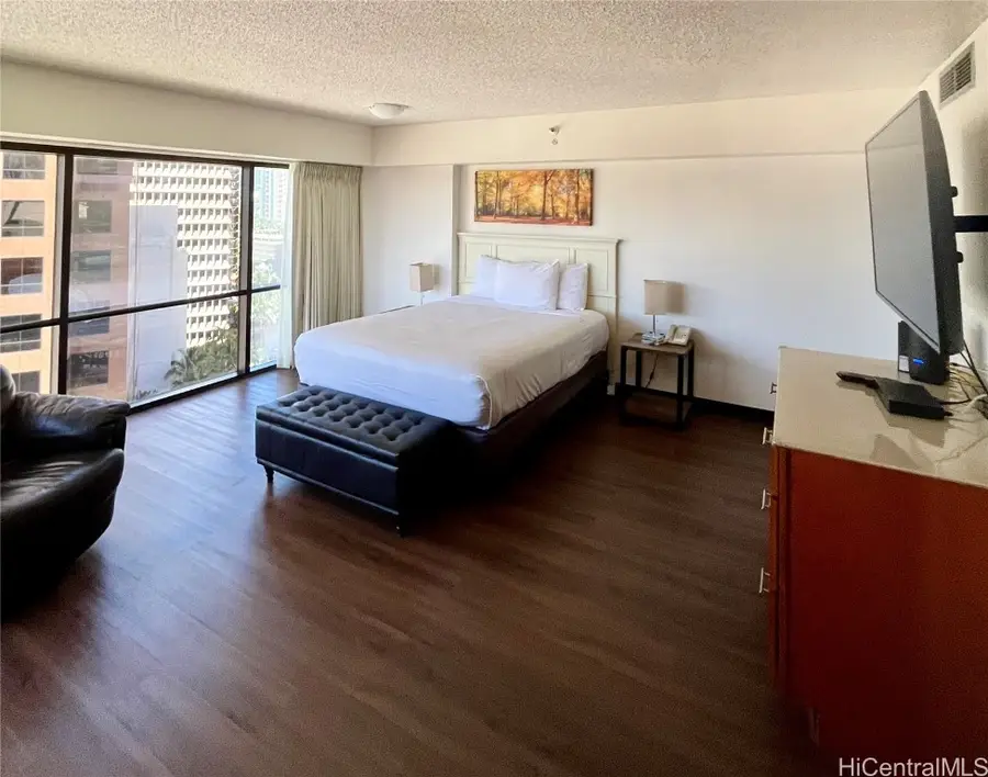 1088 Bishop Street #1501, Honolulu, HI 96813 - Image #2