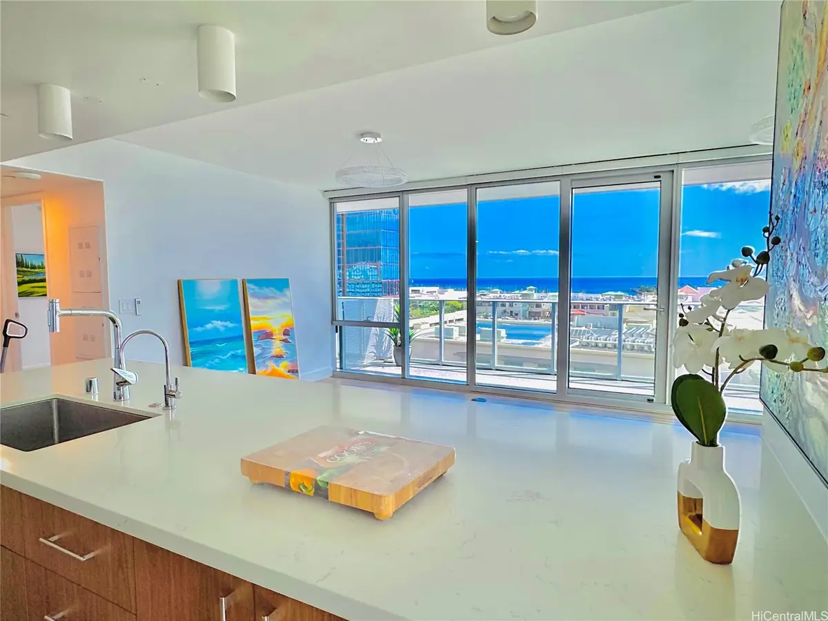 629 Keeaumoku Street #1201, Honolulu, HI 96814 - Image #1