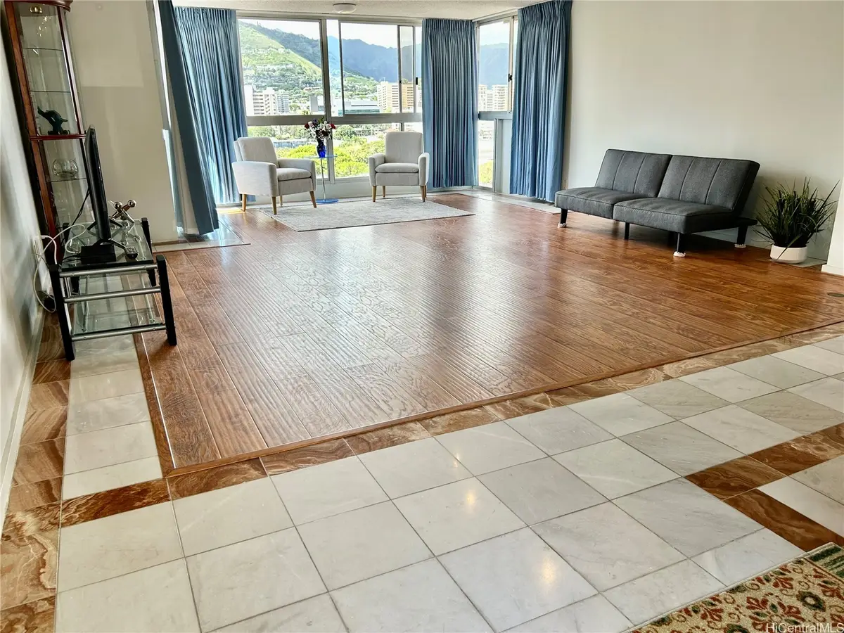 1624 Kanunu Street #1208, Honolulu, HI 96814 - Image #1