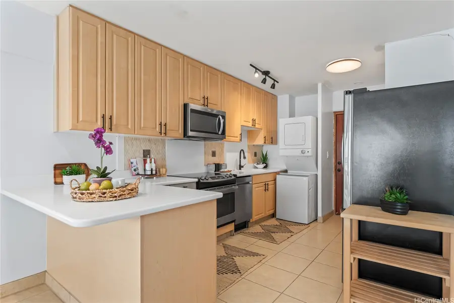 222 Kaiulani Avenue #Penthouse 3, Honolulu, HI 96815 - Image #2