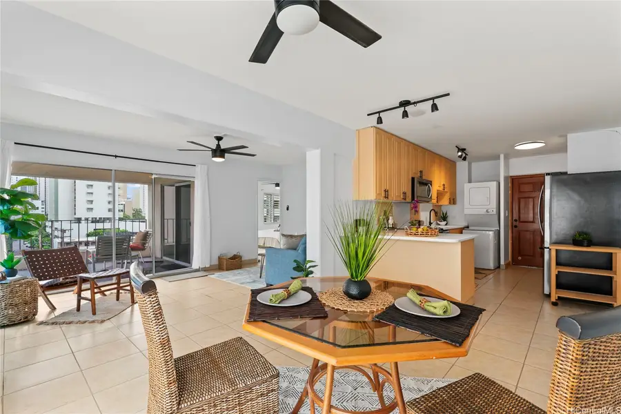 222 Kaiulani Avenue #Penthouse 3, Honolulu, HI 96815 - Image #3