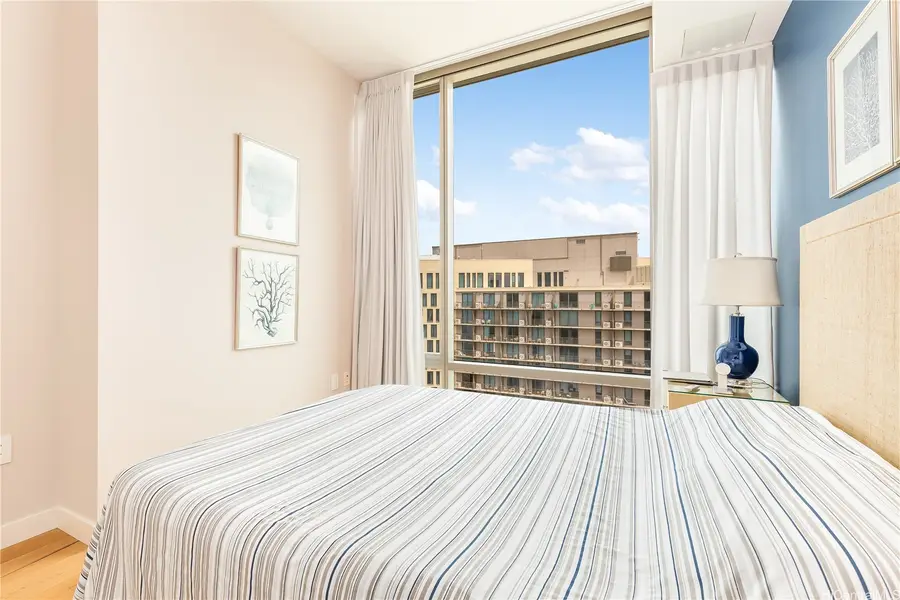 1001 Queen Street #3907, Honolulu, HI 96814 - Image #3