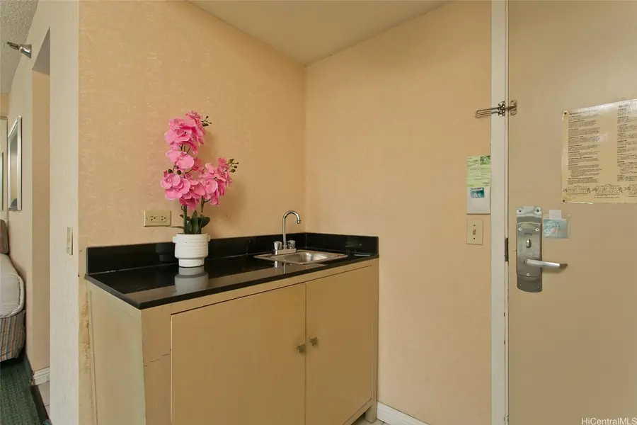 444 Kanekapolei Street #705, Honolulu, HI 96815 - Image #2