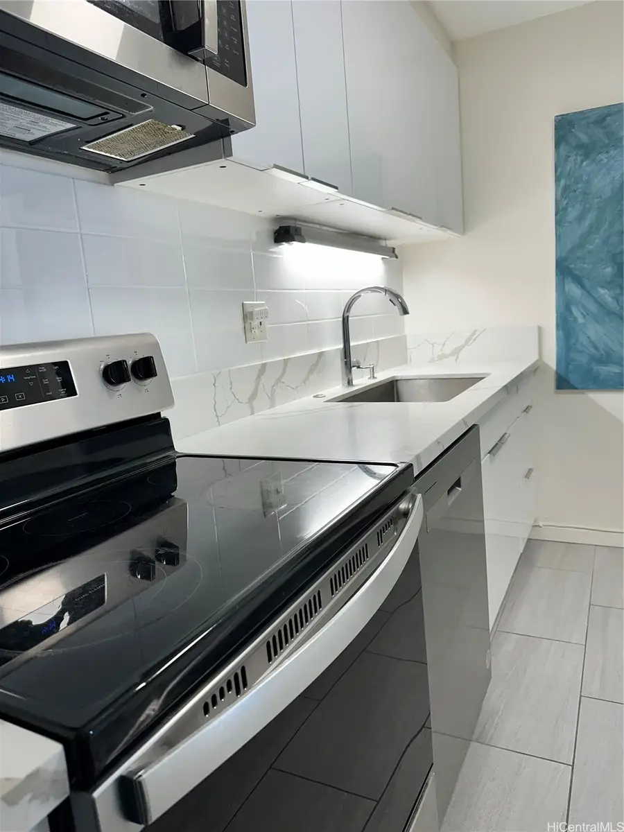 1610 Kanunu Street #902, Honolulu, HI 96814 - Image #2