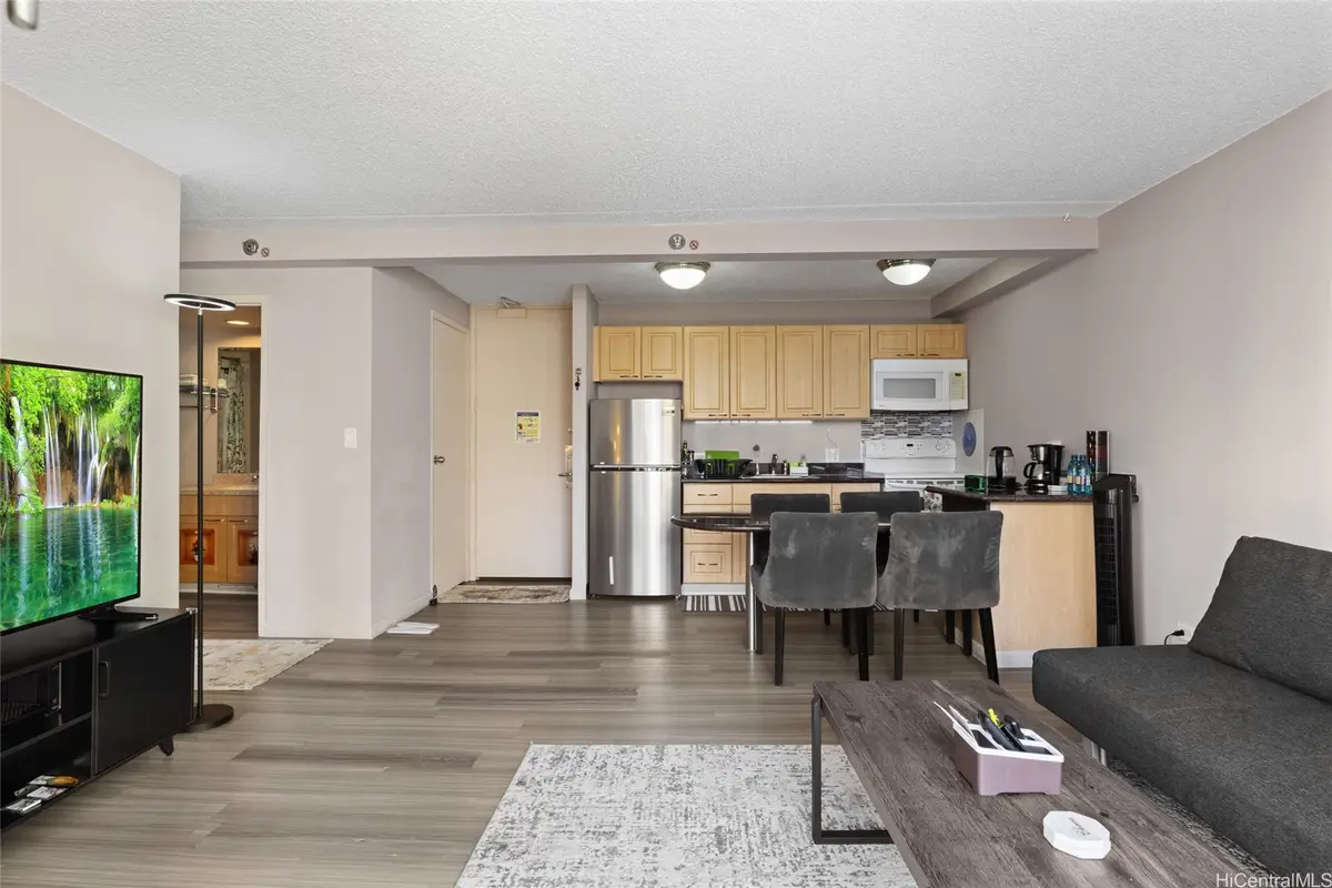 229 Paoakalani Avenue #902 (NUC), Honolulu, HI 96815 - Image #1