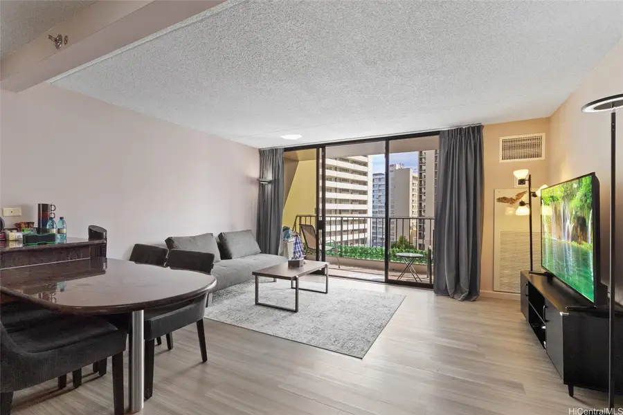 229 Paoakalani Avenue #902 (NUC), Honolulu, HI 96815 - Image #2