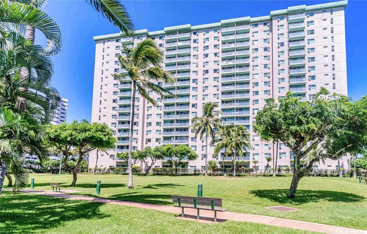 3009 Ala Makahala Place #1505, Honolulu, HI 96818 - Image #1