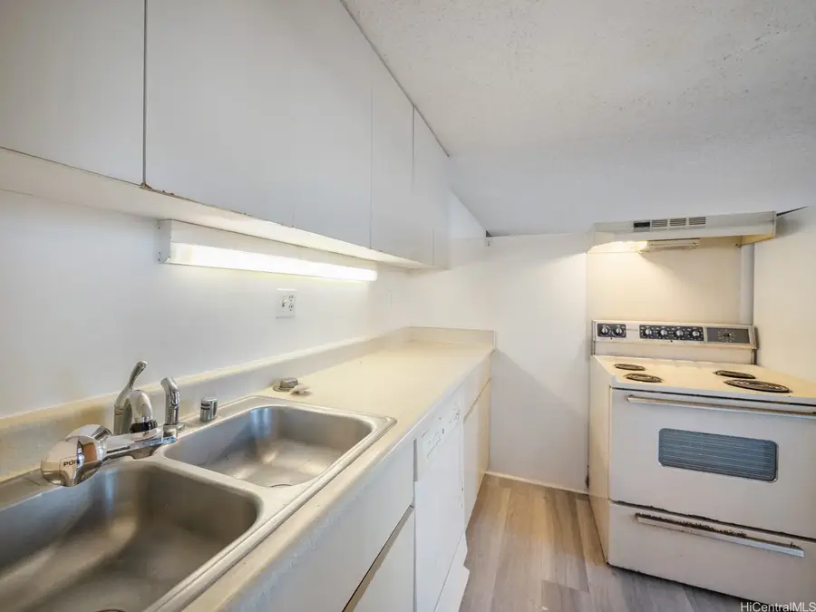 1060 Kamehameha Highway #3302B, Pearl City, HI 96782 - Image #3