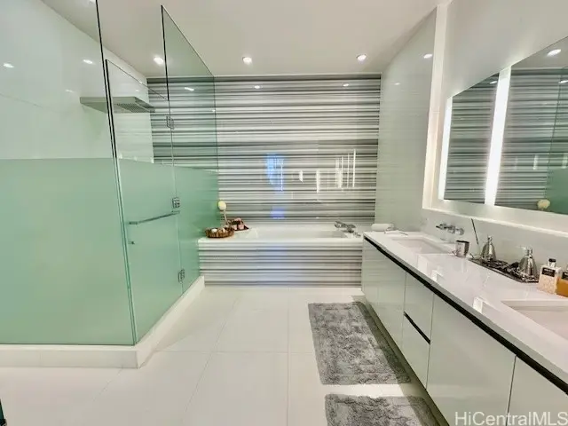 1118 Ala Moana Boulevard #3403, Honolulu, HI 96814 - Image #3