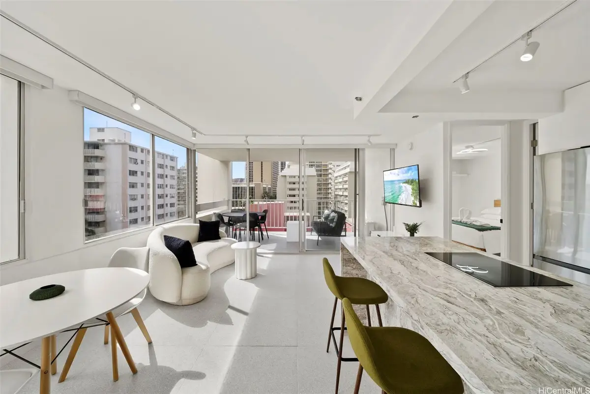 2427 Kuhio Avenue #807, Honolulu, HI 96815 - Image #1