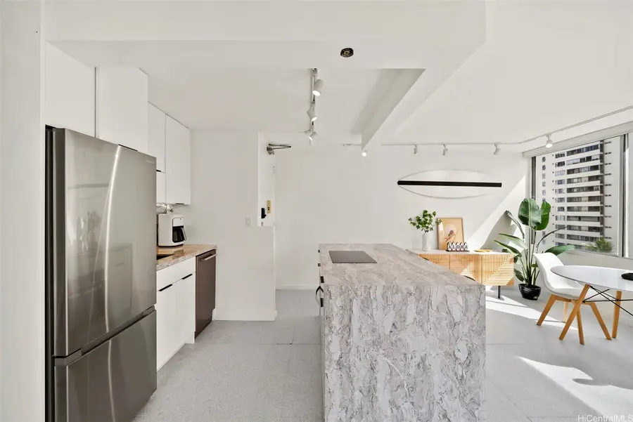 2427 Kuhio Avenue #807, Honolulu, HI 96815 - Image #3