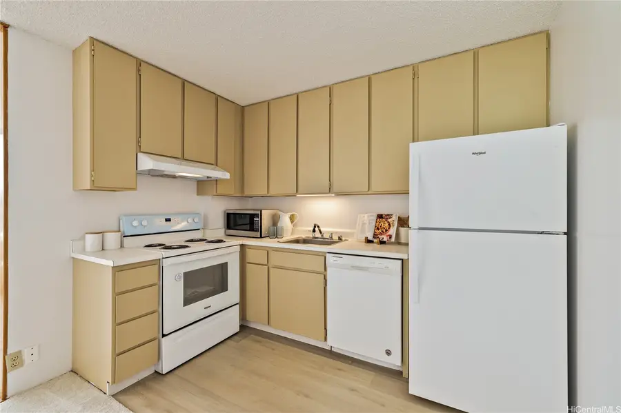 1545 Nehoa Street #302, Honolulu, HI 96822 - Image #3