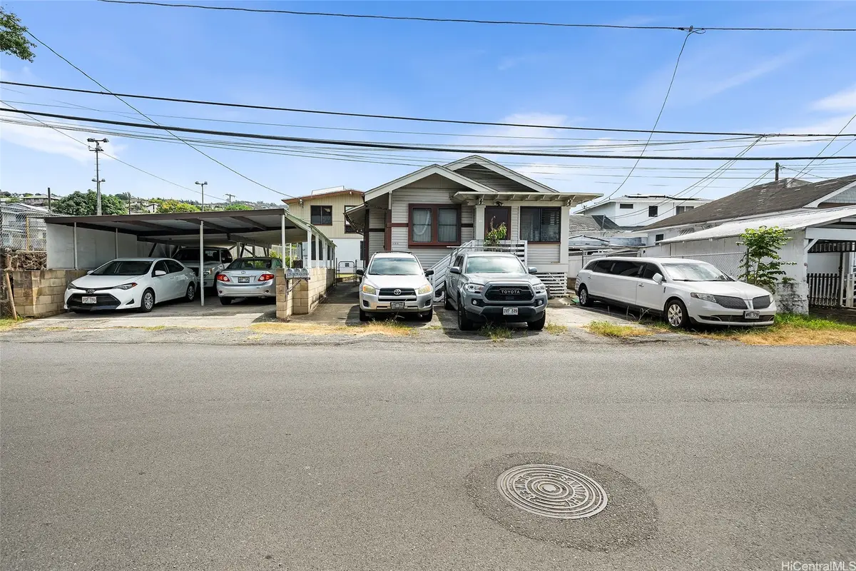 628 Kunawai Lane #B, Honolulu, HI 96817 - #1