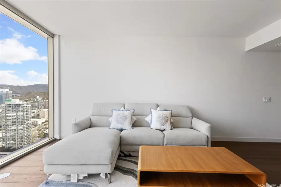 1001 Queens Street #3805, Honolulu, HI 96814 - Image #3